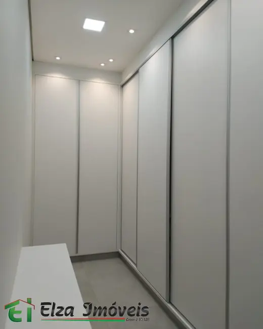 Casa com 3 quartos à venda, 255m2 em Residencial Interlagos, Rio Verde - GO - imagem 7 Foto 7 de Casa com 3 quartos à venda, 255m2 em Residencial Interlagos, Rio Verde - GO
