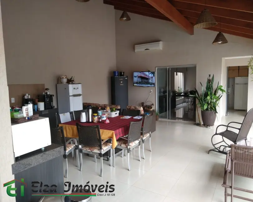 Casa com 4 quartos à venda, 380m2 em Parque dos Buritis, Rio Verde - GO - imagem 9 Foto 9 de Casa com 4 quartos à venda, 380m2 em Parque dos Buritis, Rio Verde - GO