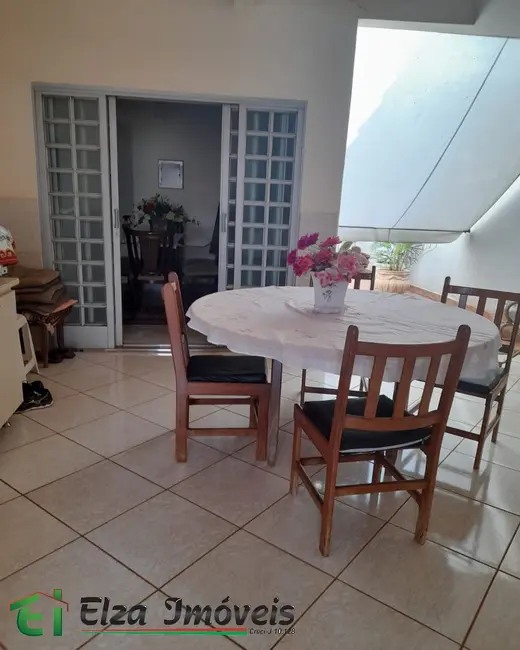 Casa com 4 quartos à venda, 333m2 em Rio Verde - GO - imagem 7 Foto 7 de Casa com 4 quartos à venda, 333m2 em Rio Verde - GO