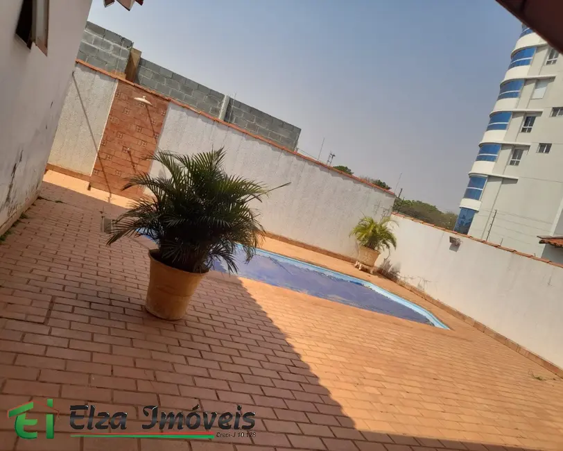 Casa com 4 quartos à venda, 333m2 em Rio Verde - GO - imagem 2 Foto 2 de Casa com 4 quartos à venda, 333m2 em Rio Verde - GO