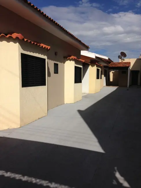 Casa de Condomínio com 2 quartos à venda, 177m2 em Rio Verde - GO - imagem 9 Foto 9 de Casa de Condomínio com 2 quartos à venda, 177m2 em Rio Verde - GO