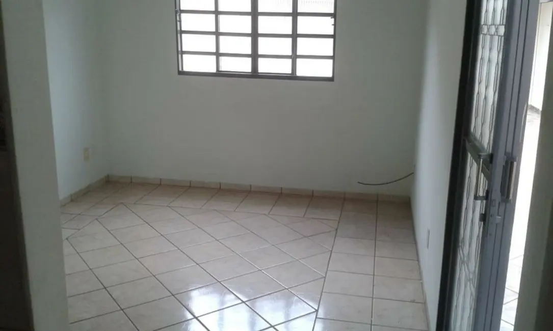 Casa de Condomínio com 2 quartos à venda, 75m2 em Rio Verde - GO - imagem 5 Foto 5 de Casa de Condomínio com 2 quartos à venda, 75m2 em Rio Verde - GO