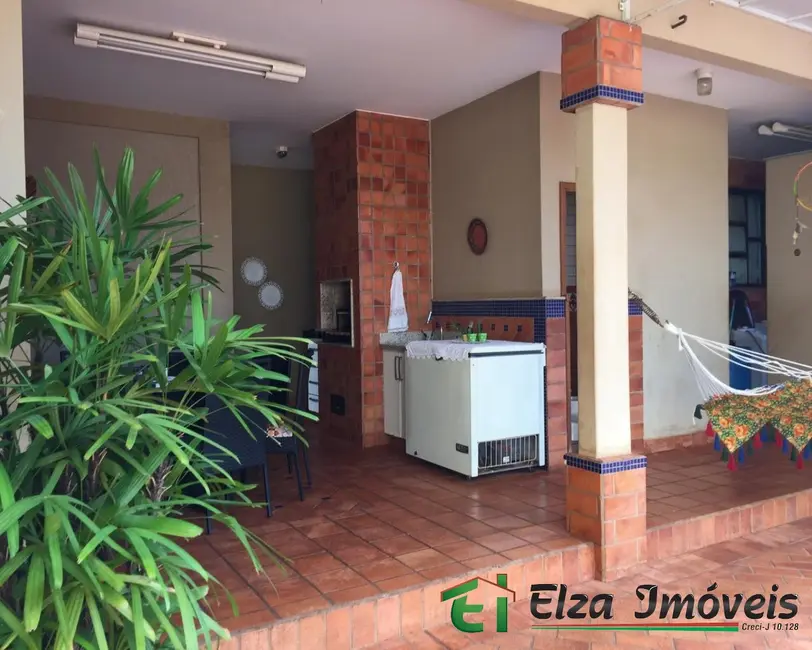Casa com 3 quartos à venda, 290m2 em Rio Verde - GO - imagem 8 Foto 8 de Casa com 3 quartos à venda, 290m2 em Rio Verde - GO