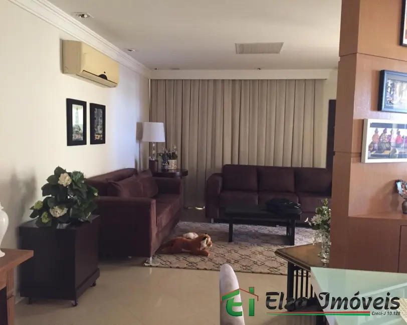 Foto 2 de Apartamento com 4 quartos à venda, 214m2 em Vila Carolina, Rio Verde - GO