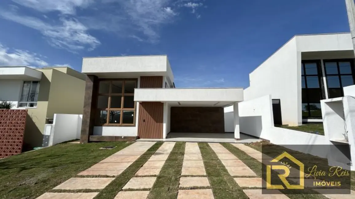 Foto 1 de Casa com 3 quartos à venda, 180m2 em Rio Das Ostras - RJ