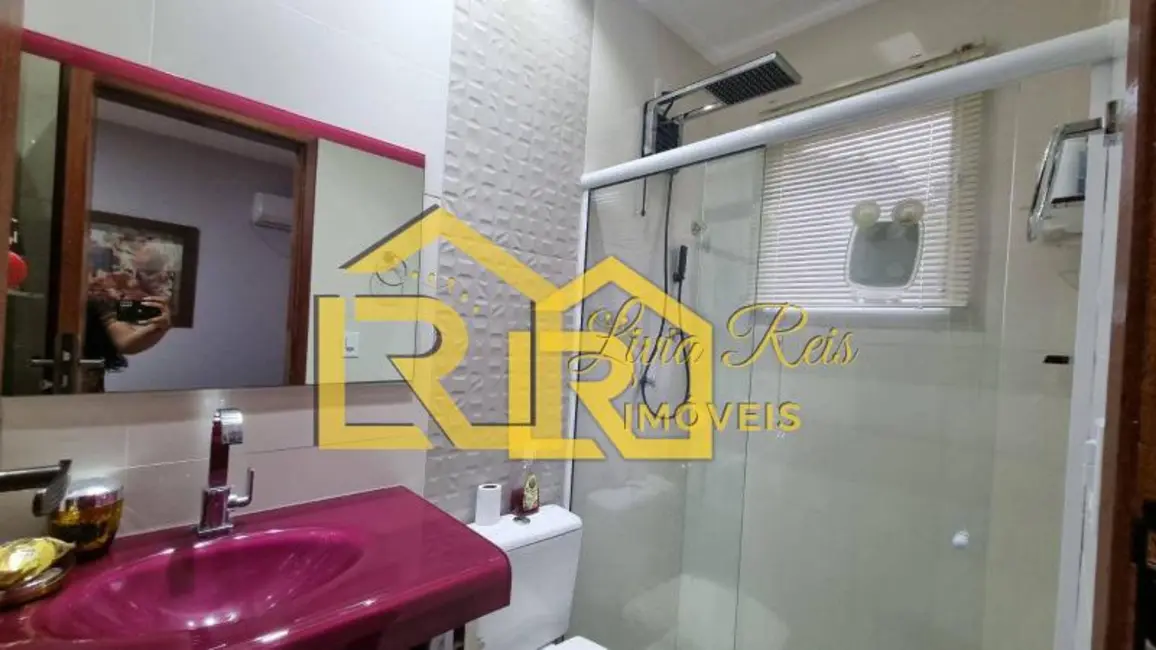 Casa com 3 quartos à venda, 120m2 em Ouro Verde, Rio Das Ostras - RJ - imagem 8 Foto 8 de Casa com 3 quartos à venda, 120m2 em Ouro Verde, Rio Das Ostras - RJ