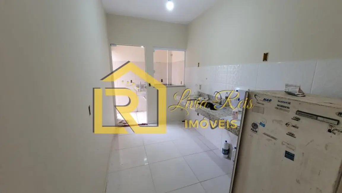 Foto 4 de Casa com 2 quartos à venda, 95m2 em Rio Das Ostras - RJ