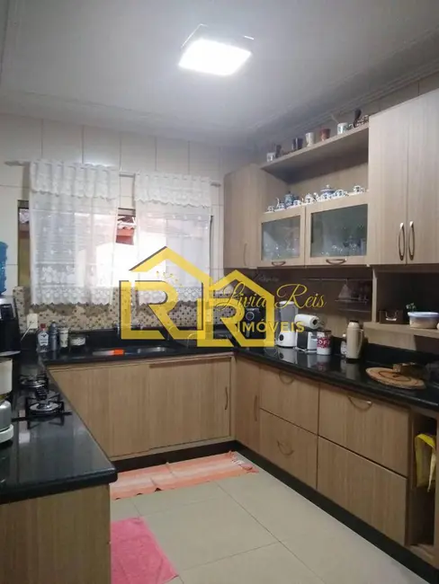 Casa com 5 quartos à venda, 400m2 em Terra Firme, Rio Das Ostras - RJ - imagem 9 Foto 9 de Casa com 5 quartos à venda, 400m2 em Terra Firme, Rio Das Ostras - RJ