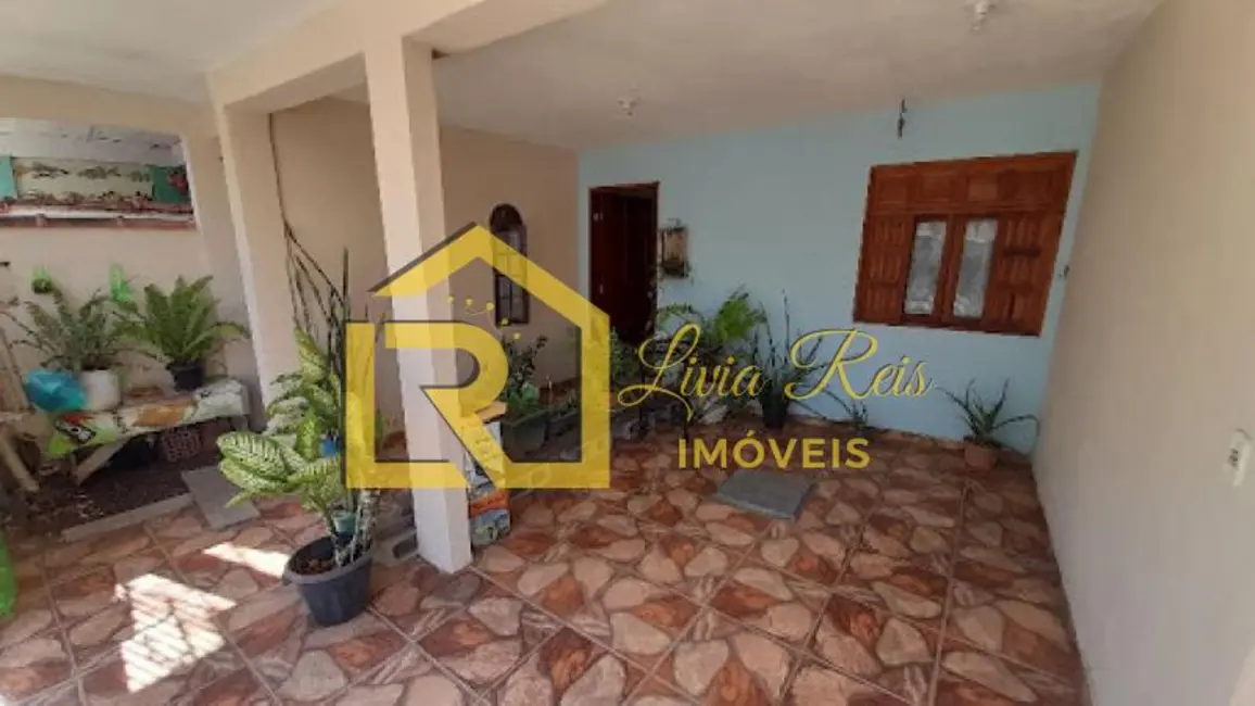 Foto 2 de Casa com 5 quartos à venda, 210m2 em Centro, Rio Das Ostras - RJ