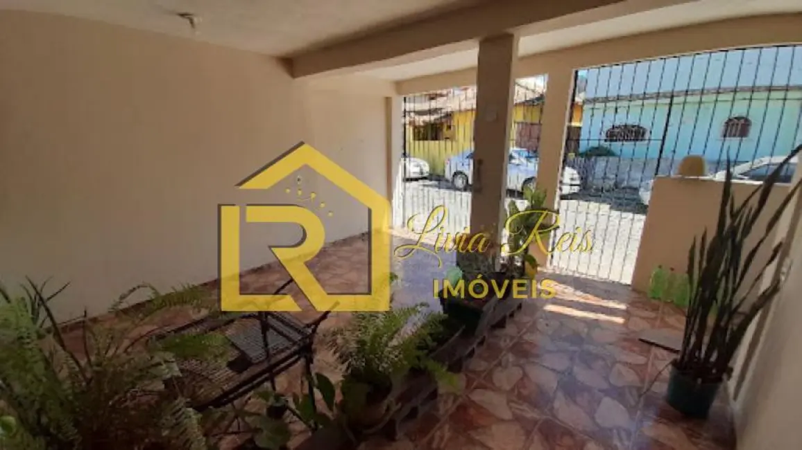 Foto 3 de Casa com 5 quartos à venda, 210m2 em Centro, Rio Das Ostras - RJ