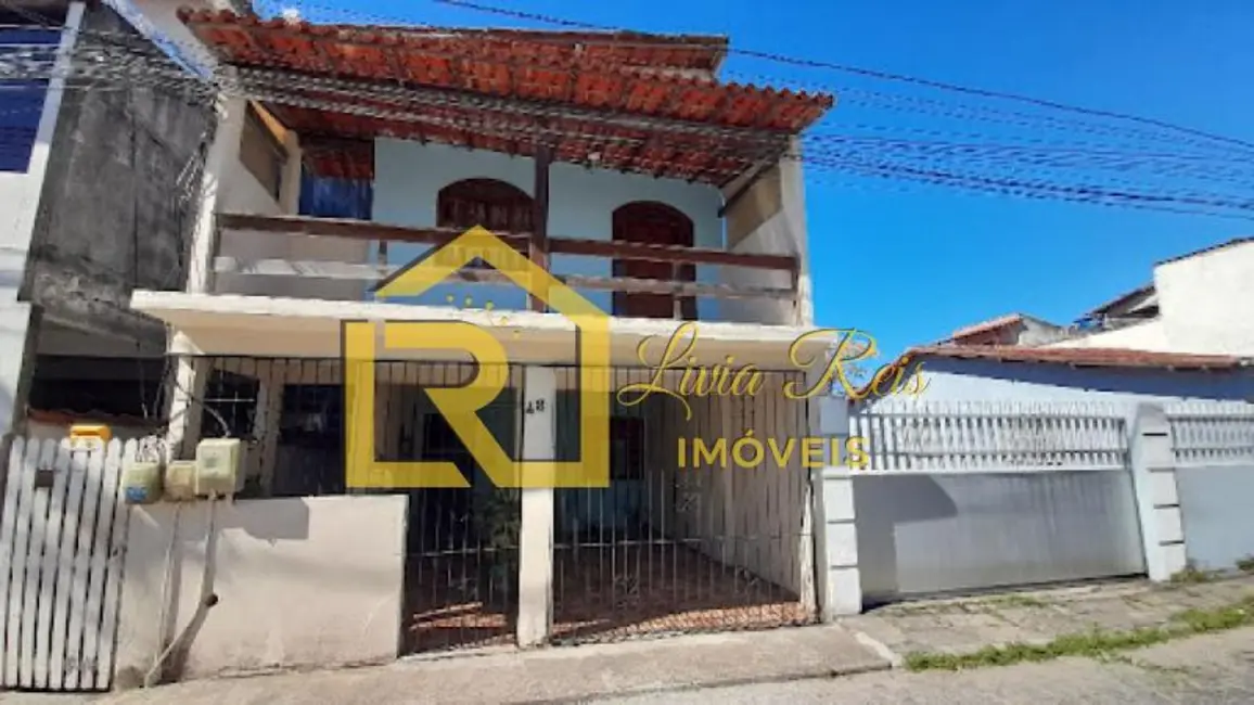 Foto 1 de Casa com 5 quartos à venda, 210m2 em Centro, Rio Das Ostras - RJ