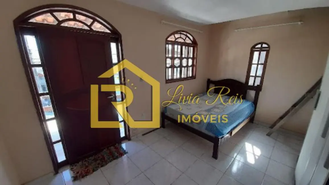 Foto 4 de Casa com 5 quartos à venda, 210m2 em Centro, Rio Das Ostras - RJ