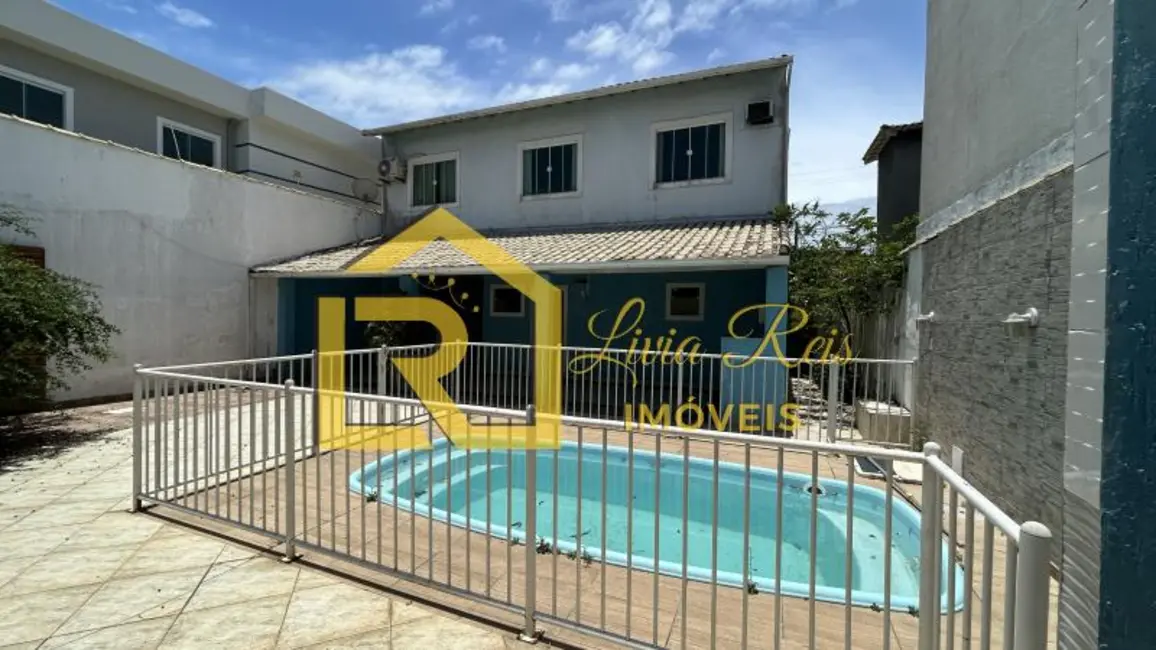 Foto 2 de Casa com 4 quartos à venda, 200m2 em Recreio, Rio Das Ostras - RJ