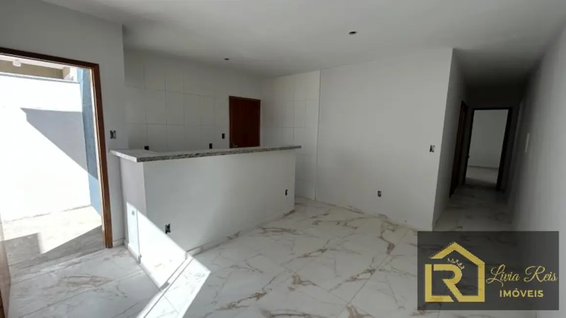 Foto 2 de Casa com 2 quartos à venda, 50m2 em Maria Turri, Rio Das Ostras - RJ