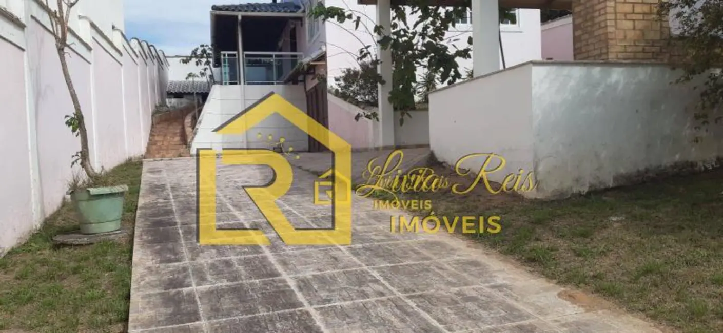 Foto 2 de Casa com 4 quartos à venda, 242m2 em Costazul, Rio Das Ostras - RJ