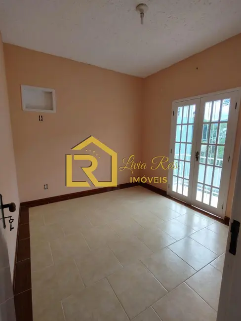 Foto 4 de Casa com 2 quartos à venda, 65m2 em Extensão do Bosque, Rio Das Ostras - RJ
