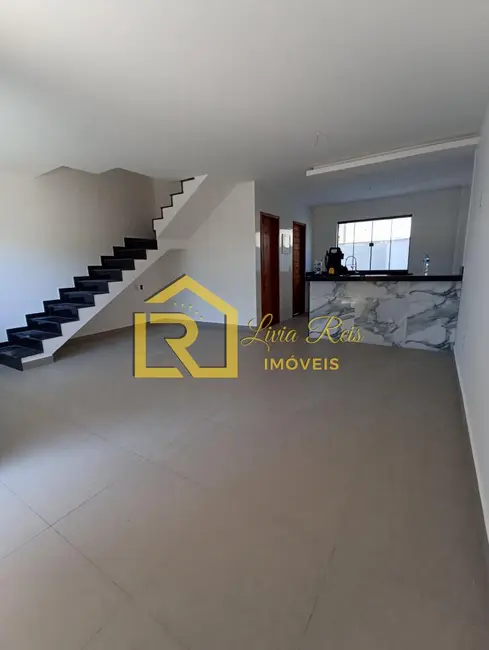 Foto 3 de Casa com 2 quartos à venda em Village Rio das Ostras, Rio Das Ostras - RJ