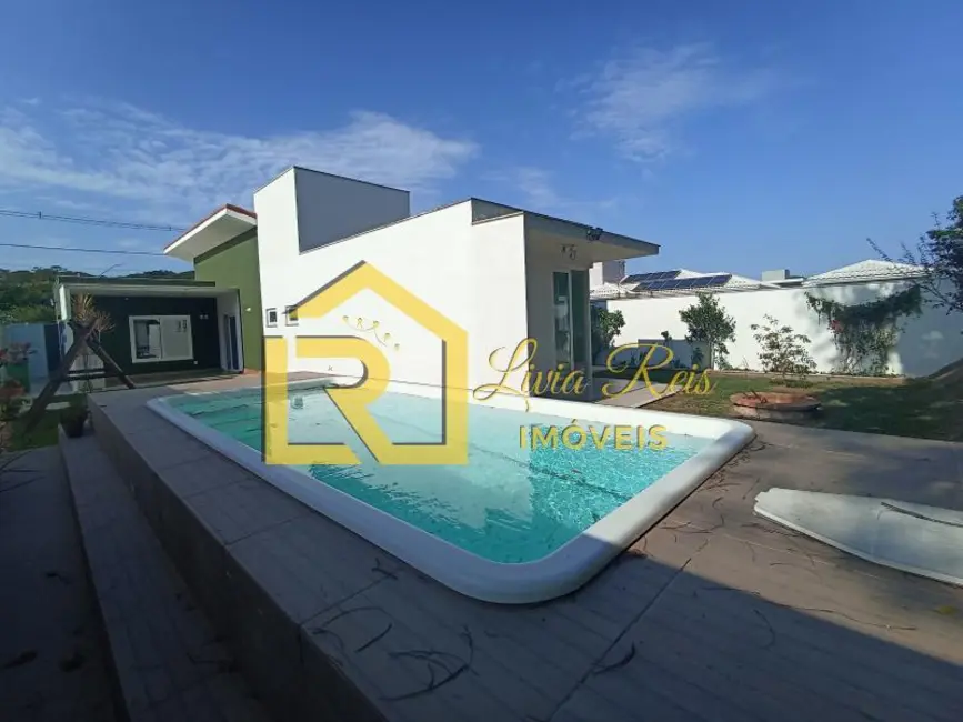 Foto 1 de Casa com 3 quartos à venda, 477m2 em Rio Das Ostras - RJ