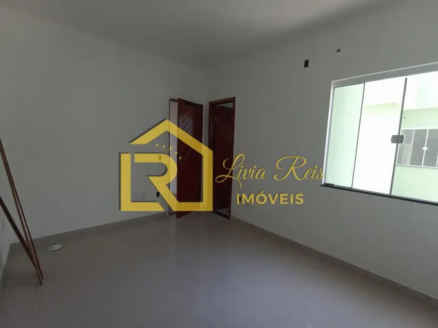 Foto 3 de Casa com 2 quartos à venda, 91m2 em Residencial Camping do Bosque, Rio Das Ostras - RJ