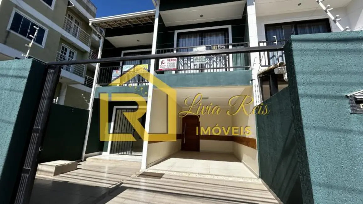 Foto 2 de Casa com 3 quartos à venda, 147m2 em Jardim Mariléa, Rio Das Ostras - RJ