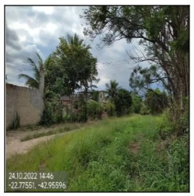 Foto 1 de Casa com 2 quartos à venda, 155m2 em Sao Goncalo - RJ