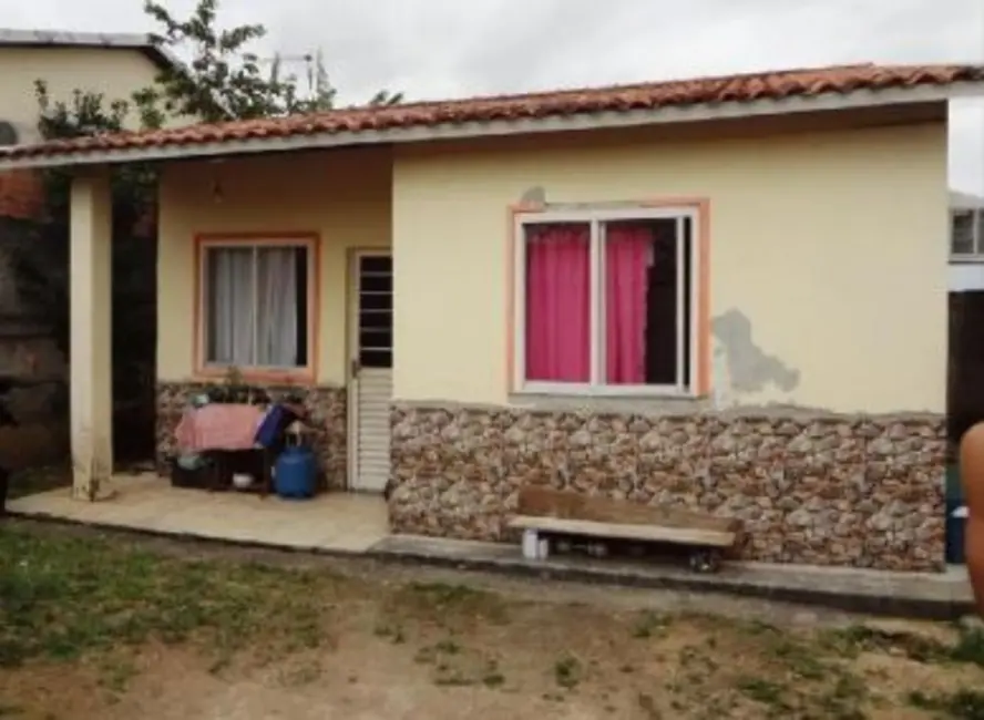 Casa com 2 quartos à venda, 200m2 em Itaborai - RJ - imagem 3 Foto 3 de Casa com 2 quartos à venda, 200m2 em Itaborai - RJ