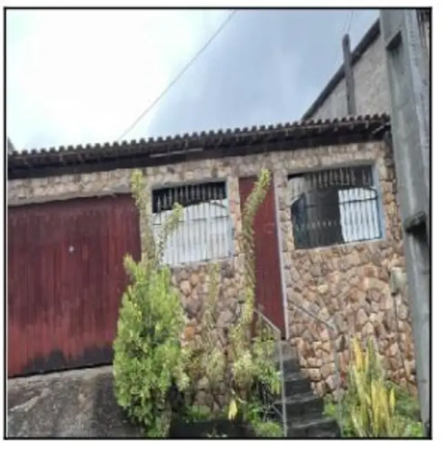 Foto 1 de Casa com 2 quartos à venda, 127m2 em Tiradentes, Sao Goncalo - RJ