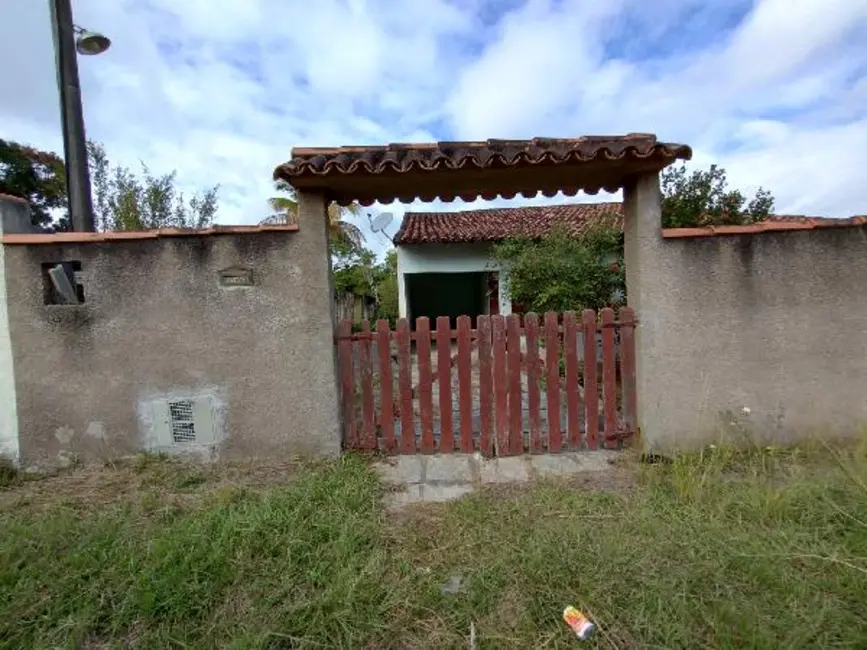 Foto 1 de Casa com 2 quartos à venda, 600m2 em Araruama - RJ
