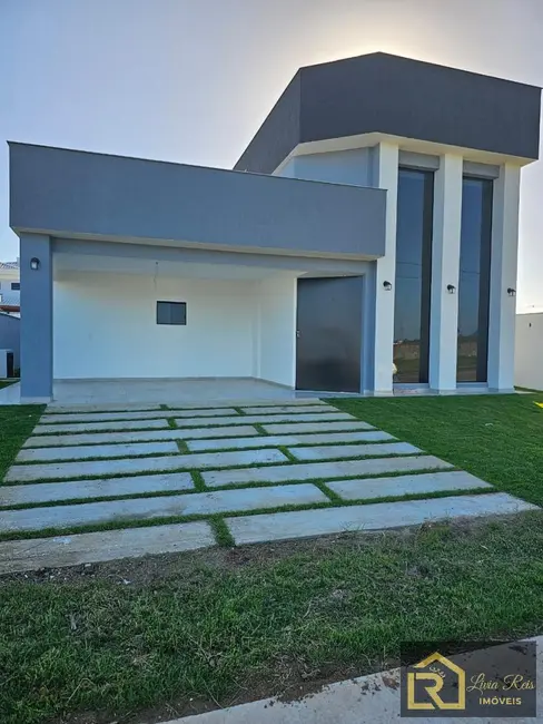 Foto 1 de Casa com 3 quartos à venda, 210m2 em Rio Das Ostras - RJ