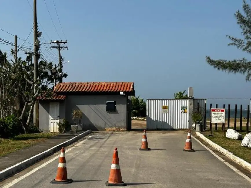 Foto 1 de Casa com 5 quartos à venda, 450m2 em Araruama - RJ