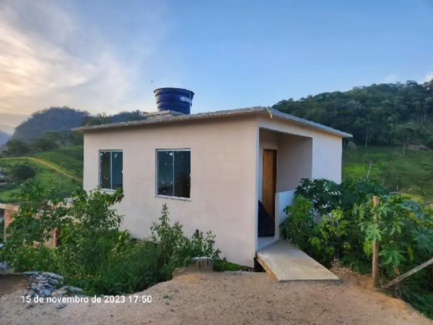 Foto 1 de Casa com 2 quartos à venda, 194m2 em Duas Barras - RJ
