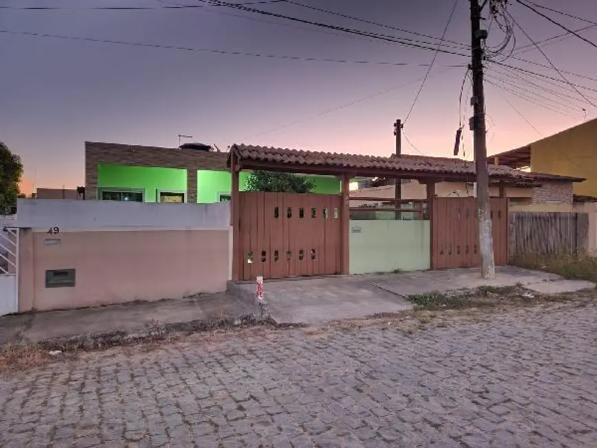 Casa com 4 quartos à venda, 218m2 em Campos Dos Goytacazes - RJ - imagem 1 Foto 1 de Casa com 4 quartos à venda, 218m2 em Campos Dos Goytacazes - RJ
