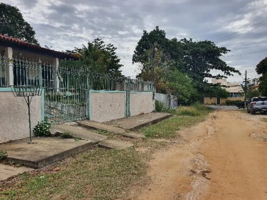 Foto 1 de Casa com 1 quarto à venda, 460m2 em Araruama - RJ