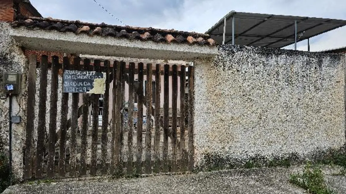 Foto 1 de Casa com 2 quartos à venda, 180m2 em Mage - RJ