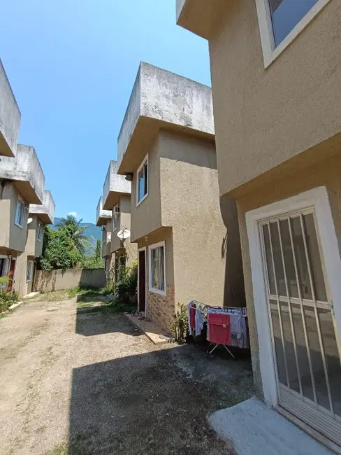 Foto 1 de Casa com 2 quartos à venda, 364m2 em Nova Iguacu - RJ