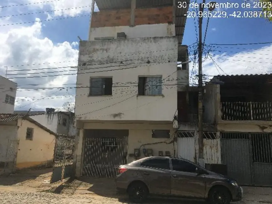 Foto 1 de Casa com 2 quartos à venda, 123m2 em Centro, Porciuncula - RJ