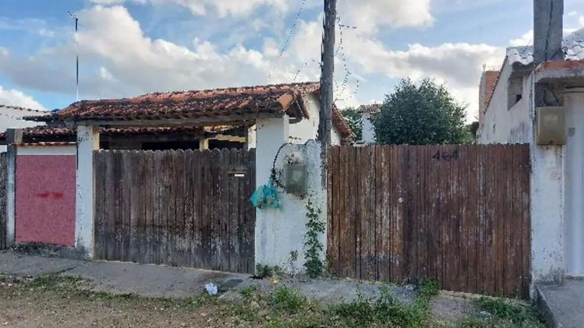 Foto 1 de Casa com 2 quartos à venda, 265m2 em Araruama - RJ