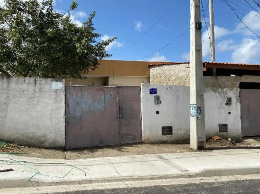 Foto 1 de Casa com 2 quartos à venda, 210m2 em Vista Alegre, Sao Goncalo - RJ