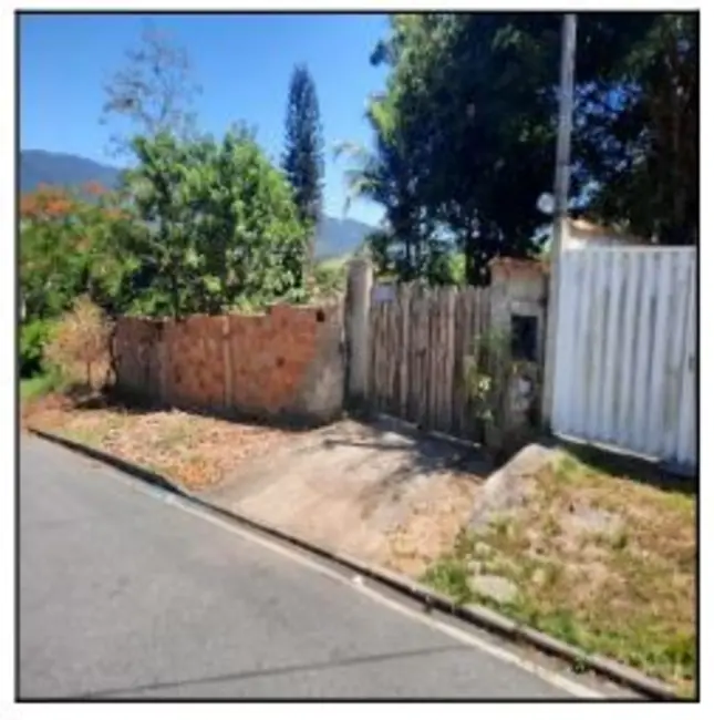 Casa com 2 quartos à venda, 889m2 em Ponta Grossa, Marica - RJ - imagem 1 Foto 1 de Casa com 2 quartos à venda, 889m2 em Ponta Grossa, Marica - RJ