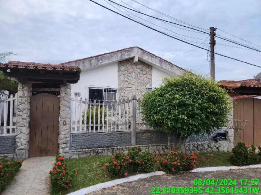 Foto 1 de Casa com 2 quartos à venda, 58m2 em Araruama - RJ