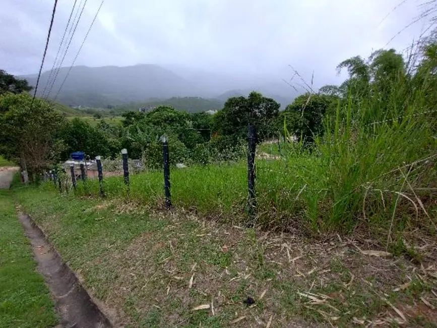 Foto 1 de Terreno / Lote com 1 quarto à venda, 362m2 em Rio Bonito - RJ