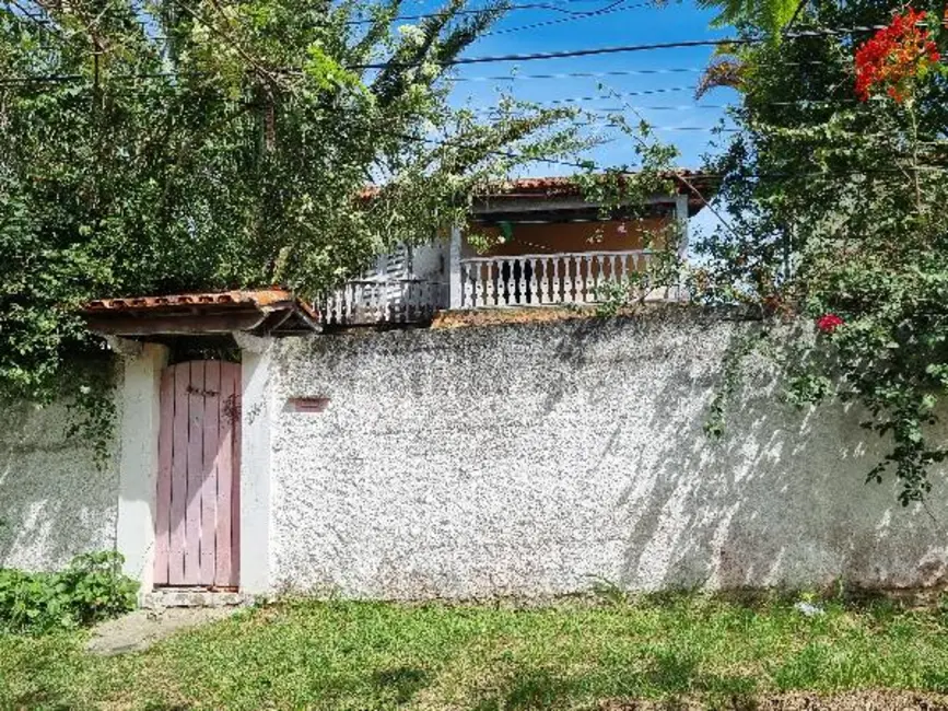 Foto 1 de Casa com 1 quarto à venda, 628m2 em Araruama - RJ