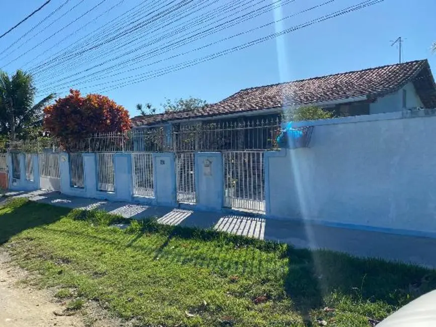 Foto 1 de Casa com 2 quartos à venda, 720m2 em Araruama - RJ