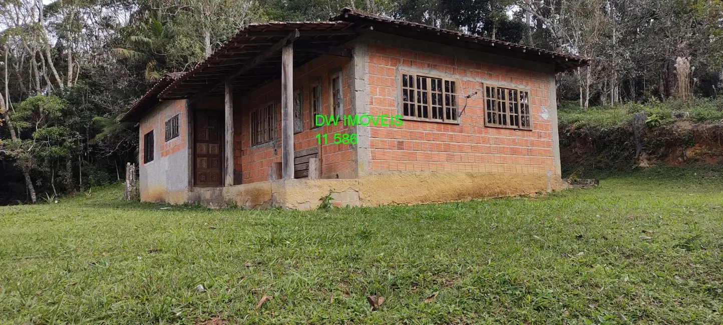 Foto 1 de Chácara com 3 quartos à venda, 120m2 em Juquitiba - SP