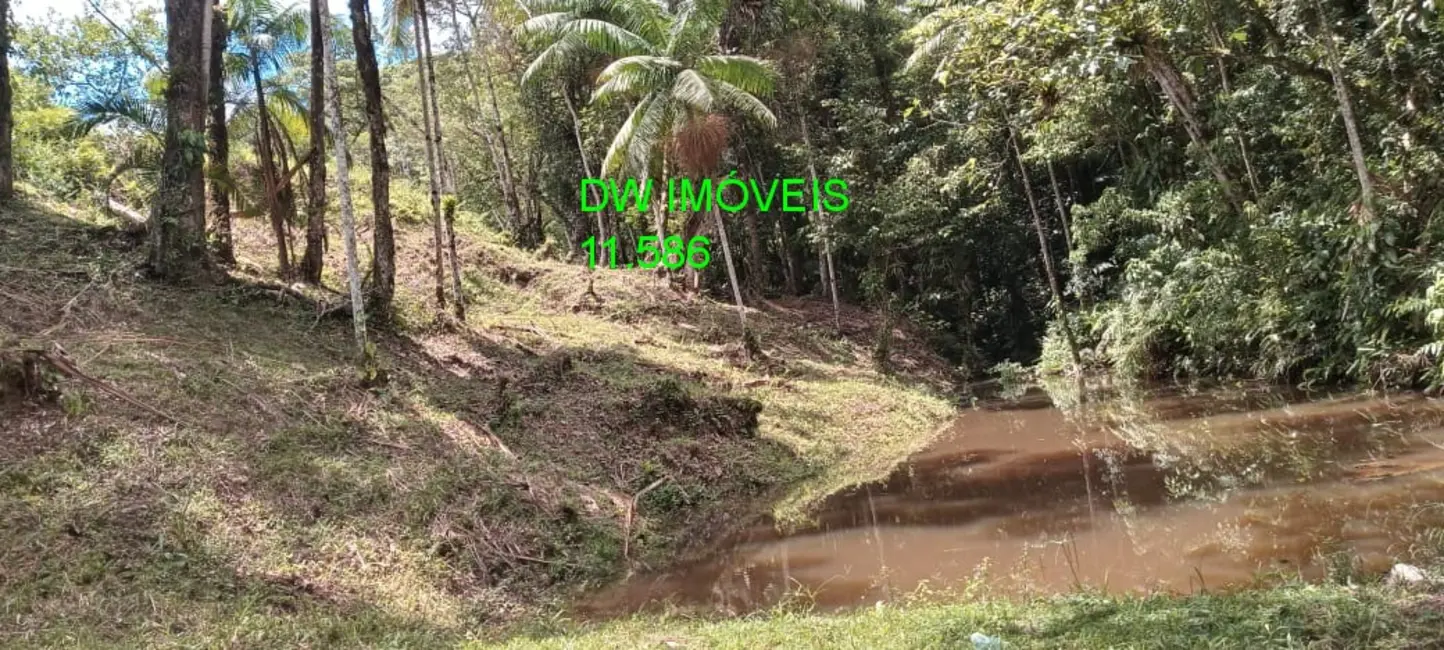 Foto 1 de Sítio / Rancho com 2 quartos à venda, 150m2 em Juquitiba - SP