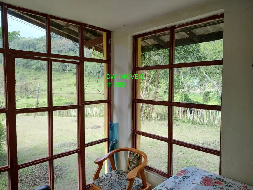 Sítio / Rancho com 2 quartos à venda, 1500m2 em Juquitiba - SP - imagem 4 Foto 4 de Sítio / Rancho com 2 quartos à venda, 1500m2 em Juquitiba - SP
