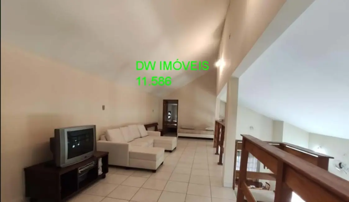 Casa com 3 quartos à venda, 170m2 em Peruibe - SP - imagem 4 Foto 4 de Casa com 3 quartos à venda, 170m2 em Peruibe - SP