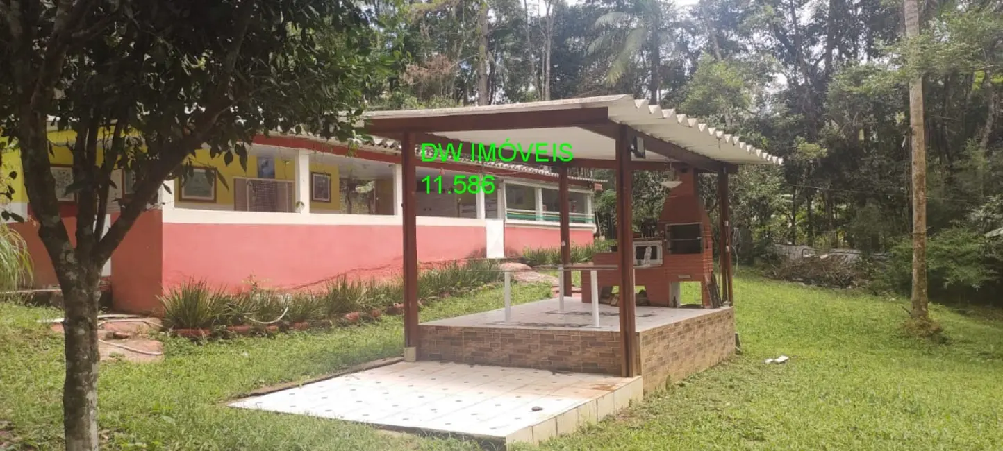 Foto 1 de Chácara com 3 quartos à venda, 200m2 em Juquitiba - SP