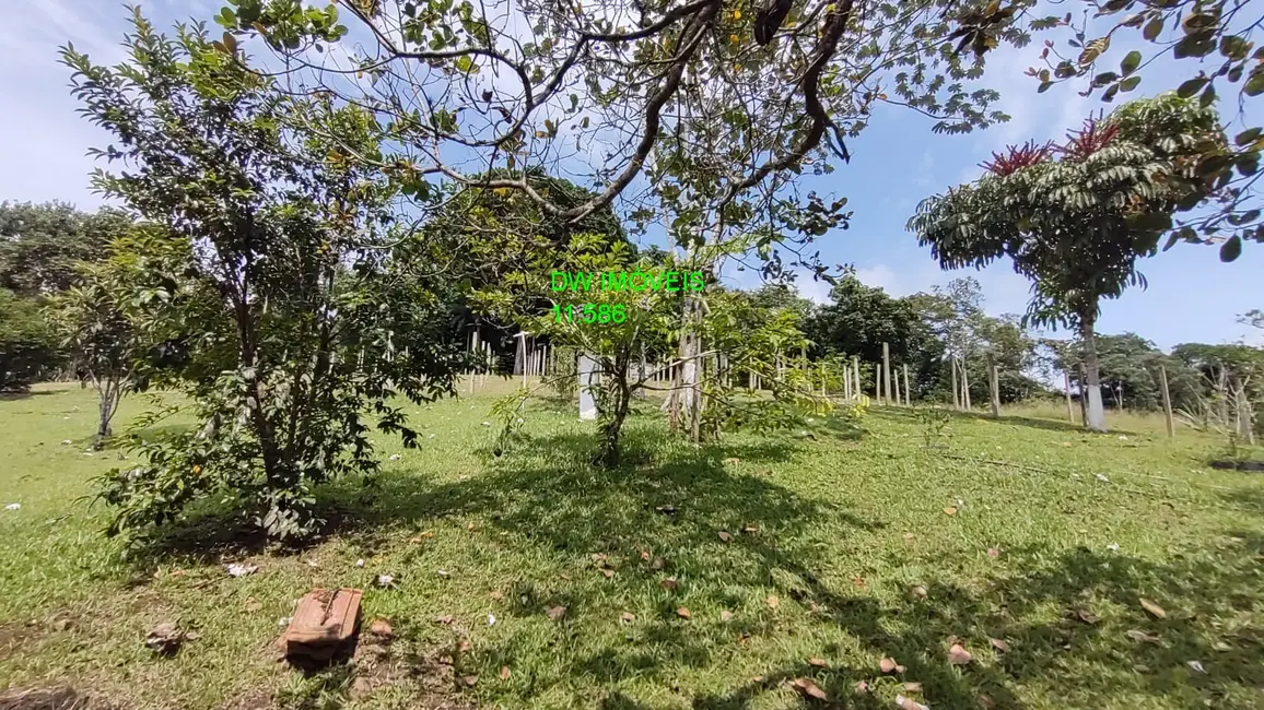 Sítio / Rancho com 5 quartos à venda, 350m2 em Miracatu - SP - imagem 3 Foto 3 de Sítio / Rancho com 5 quartos à venda, 350m2 em Miracatu - SP