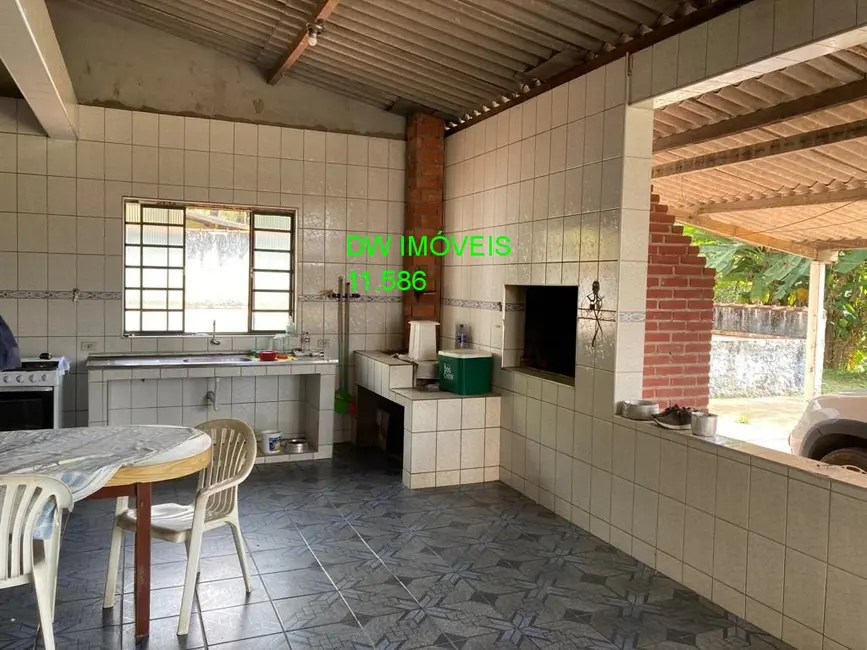 Chácara com 3 quartos à venda, 250m2 em Miracatu - SP - imagem 3 Foto 3 de Chácara com 3 quartos à venda, 250m2 em Miracatu - SP